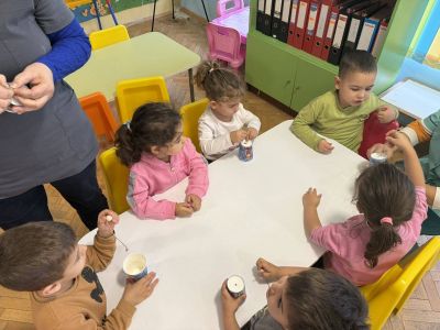 Тема: „Коледни звънчета – музикална работилница“ - ДГ Незабравка - Мизия