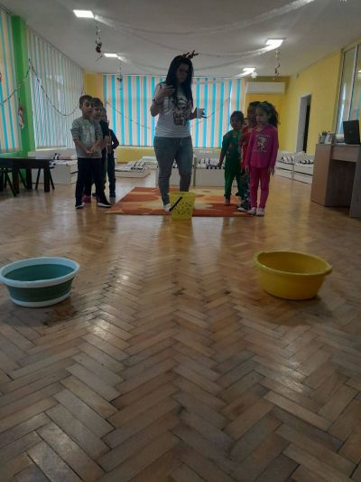 Тема: "Водата и нашето здраве" - "Чиста вода - здраве за всички"  - ДГ Незабравка - Мизия