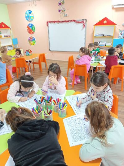 Тема: "Игра на пазаруване с играчки и измислени пари" - ДГ Незабравка - Мизия