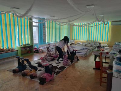  Тема: "Моето тяло обича движението" - ДГ Незабравка - Мизия
