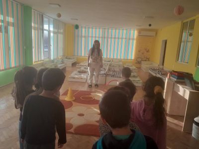 Дейност: "Спортна щафета - Весела надпревара" - ДГ Незабравка - Мизия