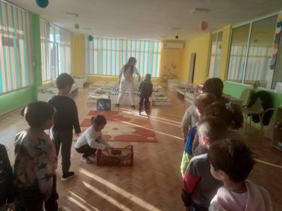 Дейност: "Спортна щафета - Весела надпревара" - ДГ Незабравка - Мизия