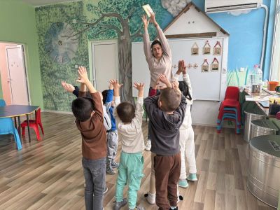 Тема: „Здрави, силни и весели- със спорт и вкусни зеленчуци: Спортен старт- весело загряване“ - ДГ Незабравка - Мизия