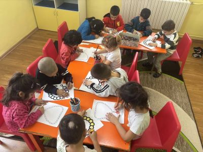 Тема: „Гривна на приятелството“ - ДГ Незабравка - Мизия