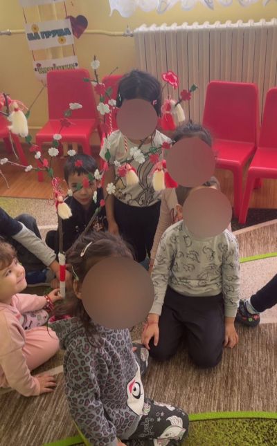 Тема: „Дървото на мечтите с мартенички“ - ДГ Незабравка - Мизия