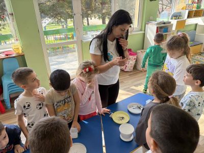 Тема „Градински кът: Билки в моята градина“ - ДГ Незабравка - Мизия
