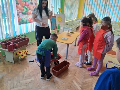  Дейност: „Билки в моята градина“ - ДГ Незабравка - Мизия