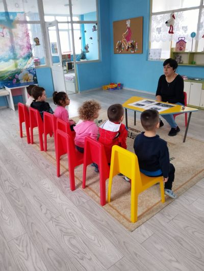 Тема: "Играем заедно в парка"  - ДГ Незабравка - Мизия