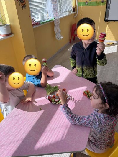 Тема: „Малки готвачи: Зеленчукови шишчета“ - ДГ Незабравка - Мизия