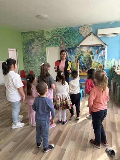 Тема: „Малки готвачи: Плодова салата“ - ДГ Незабравка - Мизия