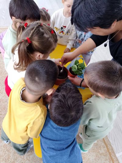 Тема: "Аз обичам природата" - ДГ Незабравка - Мизия