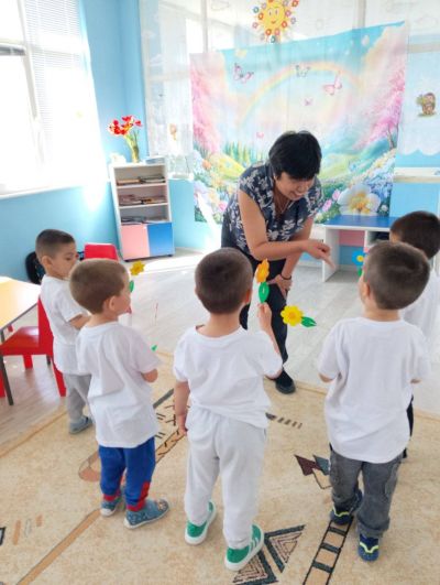 Тема: "Приятели сме ние" - ДГ Незабравка - Мизия