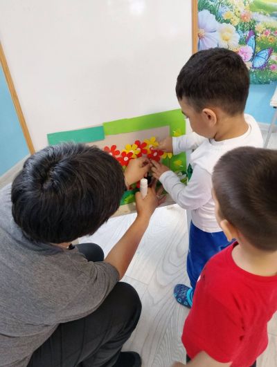 Тема: "Цветята - приятели за хората"  - ДГ Незабравка - Мизия