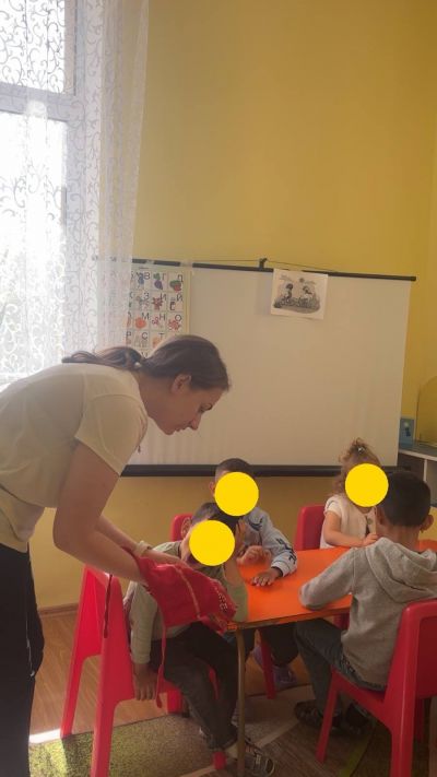 Тема: „Пано с народни мотиви“ - ДГ Незабравка - Мизия
