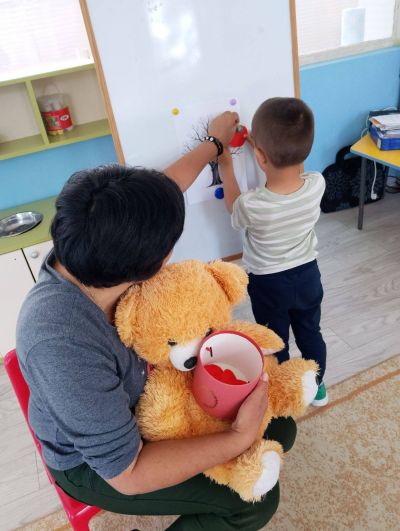 Тема: "Приятелството е подарък" - ДГ Незабравка - Мизия